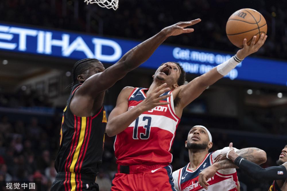 而周冠宇则 而周冠宇则